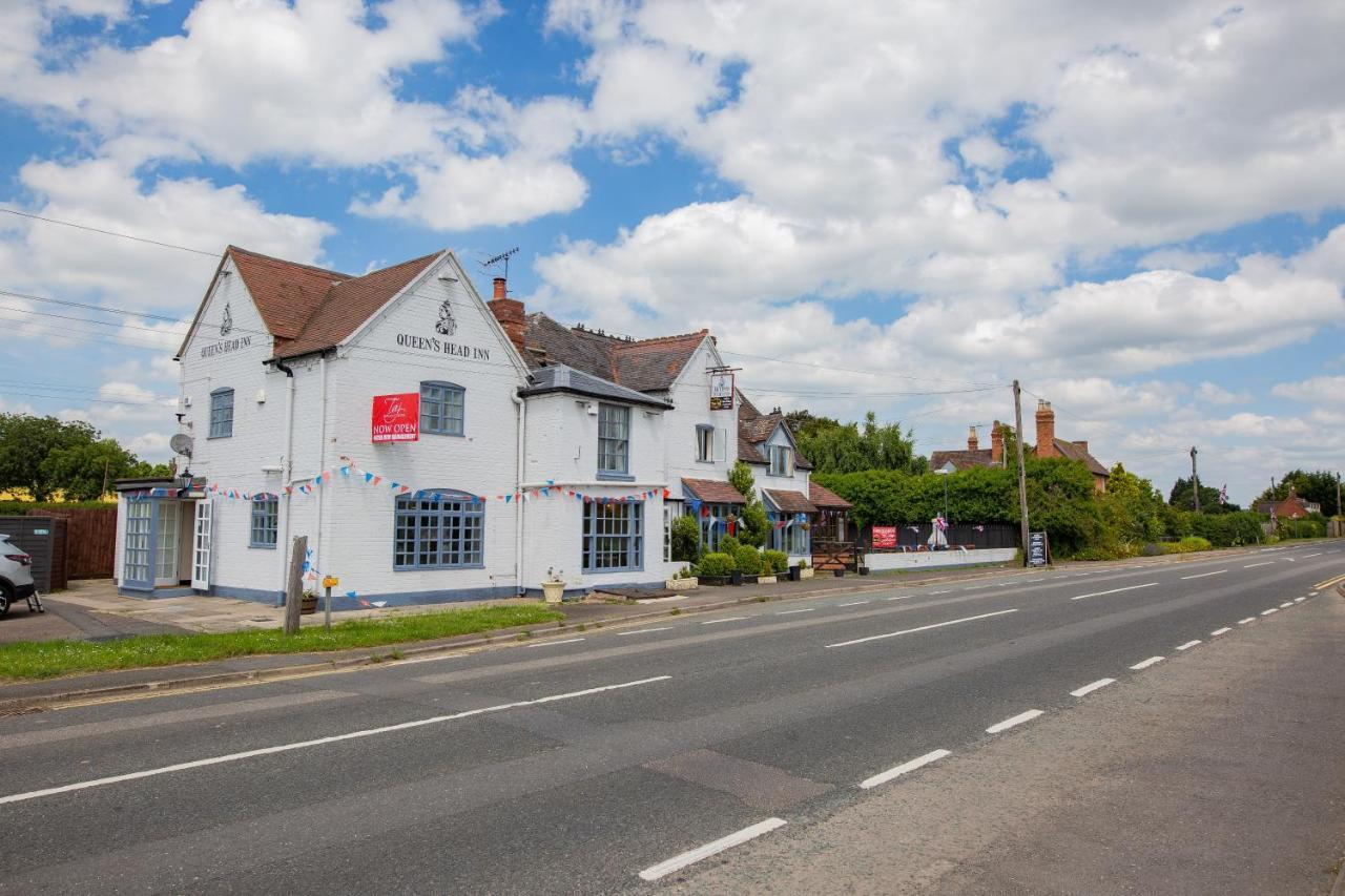 Queens Head Inn Evesham Exteriör bild